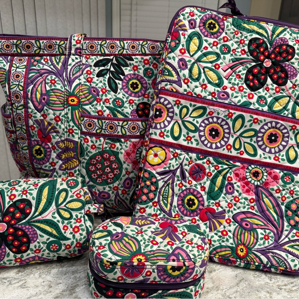 Vera Bradley Viva la Vera Colorful Floral Tote and Accessories